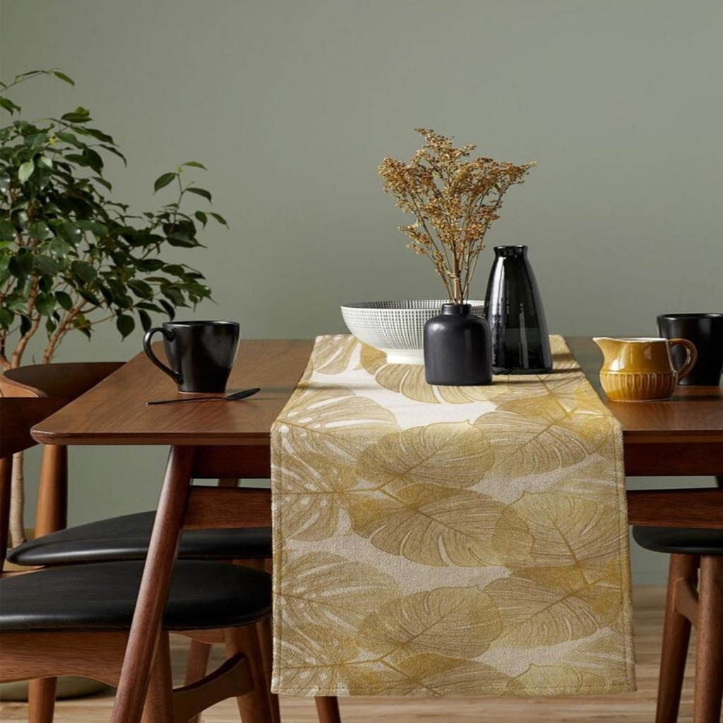 Leaf Table Runner