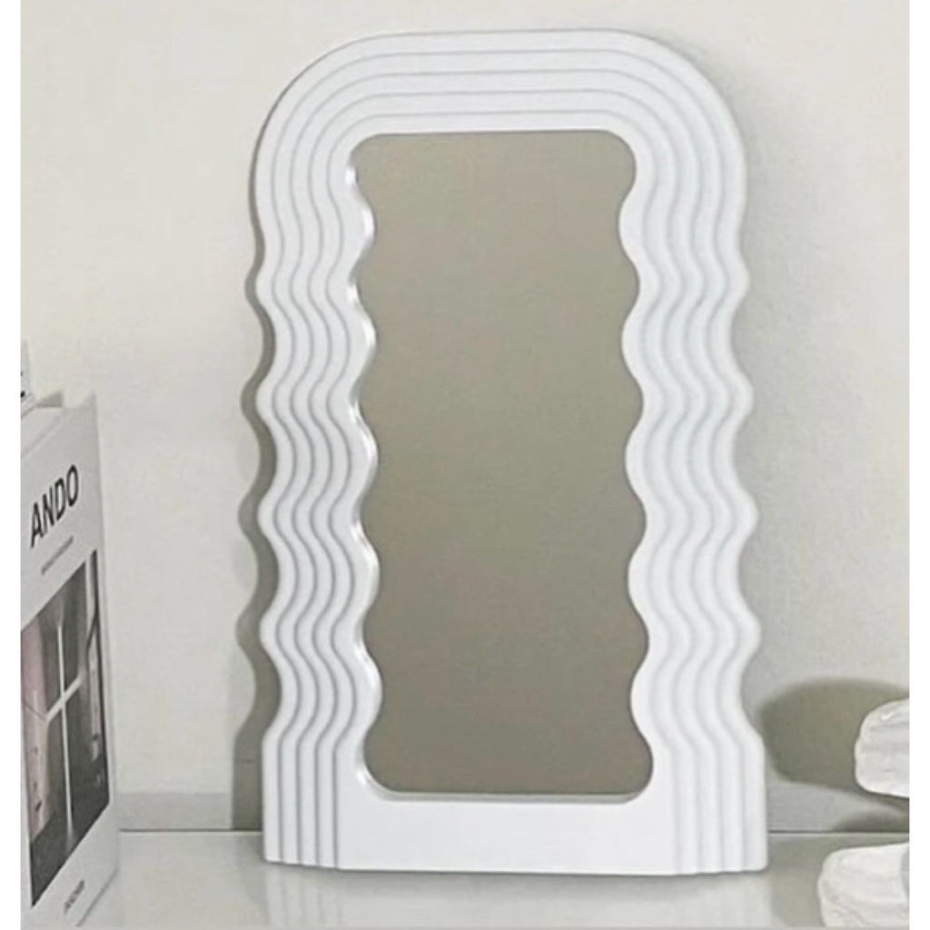 Wavy Mirror