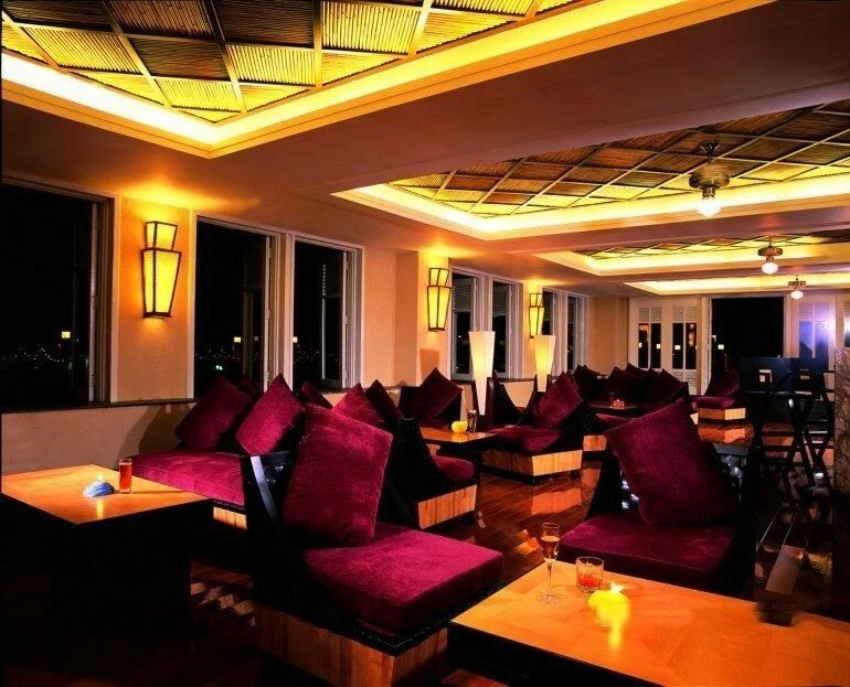 50ft Waterproof Flex LED Neon Rope Light Strip 110V IP67 Home Party Bar Lights