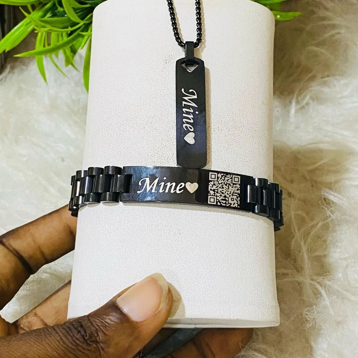 Bold metallic bracelet - Bracelets