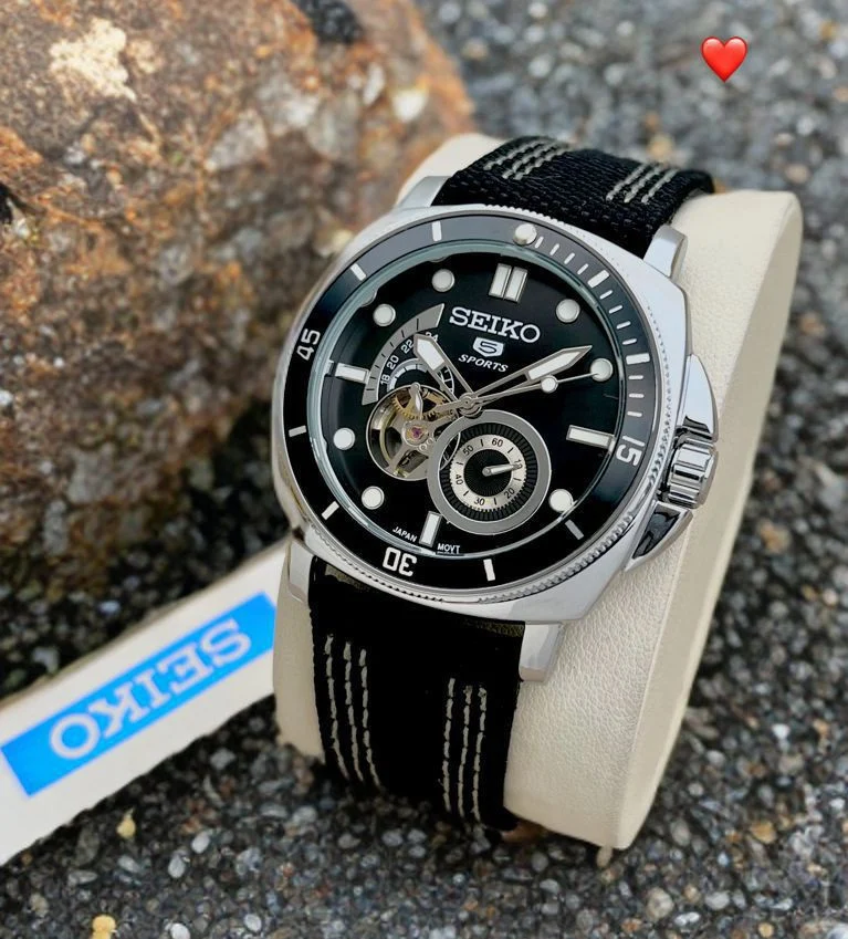 Seiko 5 Round Watch for men