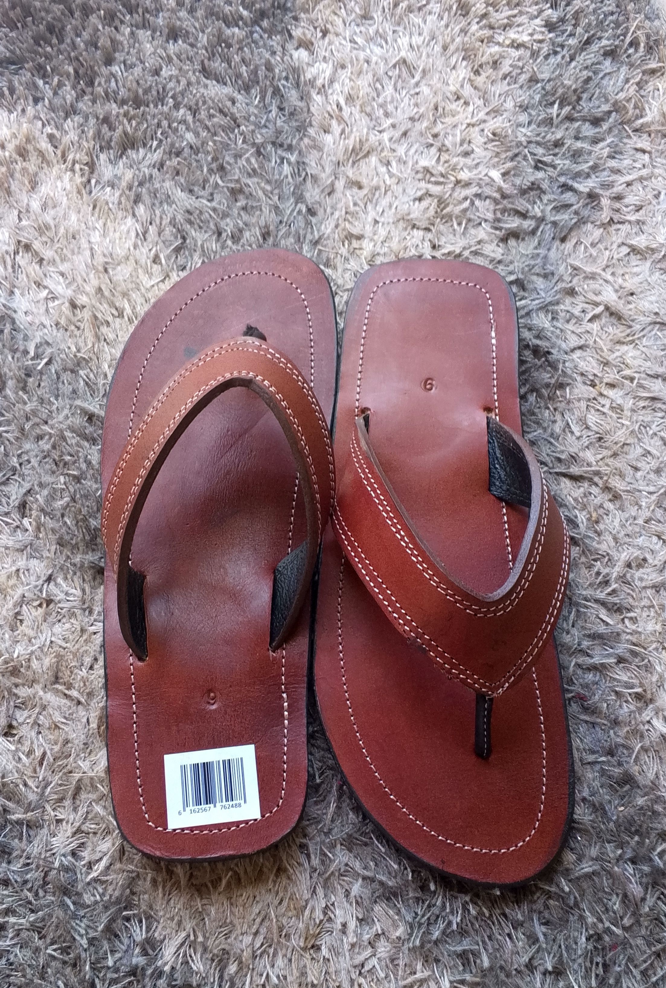 MEN SANDAL CRAFTED