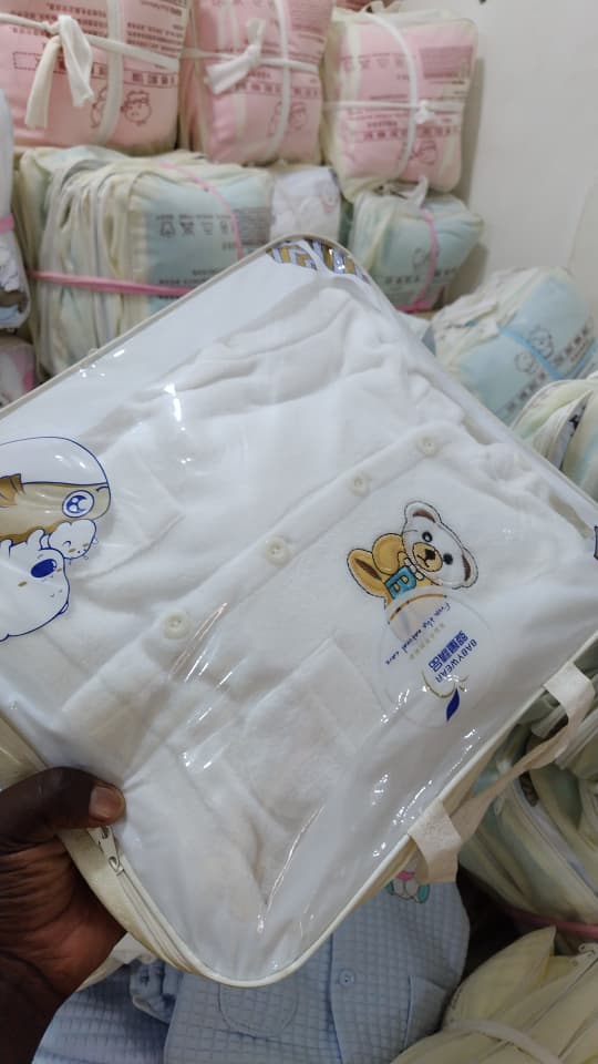 https://dantty.com/product/8pc-baby-recieving-set-/57111