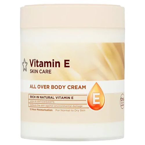Vitamine Superdrug Natural Vitamin E Moisturising Body Cream - 475ml