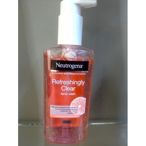 Neutrogena Refreshingly Clear Facial Wash