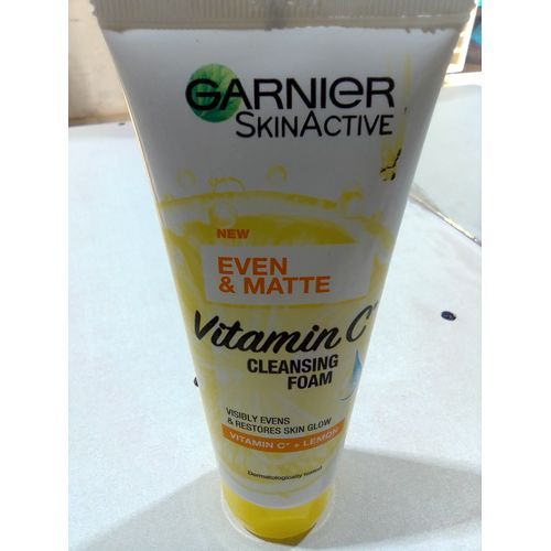 Garnier Skin Active Even & Matte Vitamin C Cleansing Foam 100ml