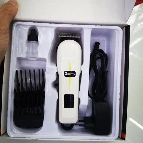 Geemy Rechargeable Cordless Shaving Machine With Battery Indicator Light - White
