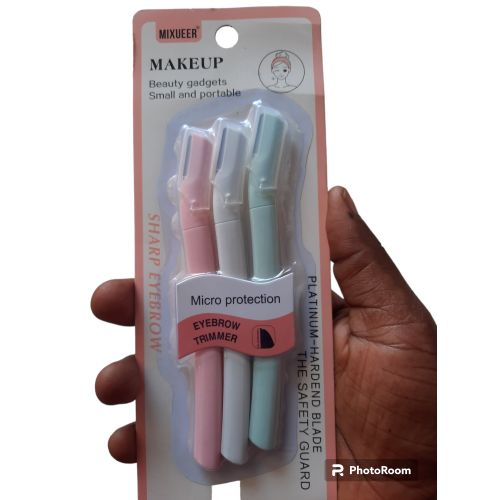 https://dantty.com/product/8-other-reasons-eyebrow-blades/13395