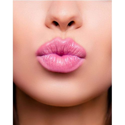 Lakme Lip Love Chapstick Strawberry SPF 15, 4.5g