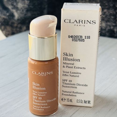 Clarins  Skin Illusion Natural Radiance Foundation SPF 10 - 15ML