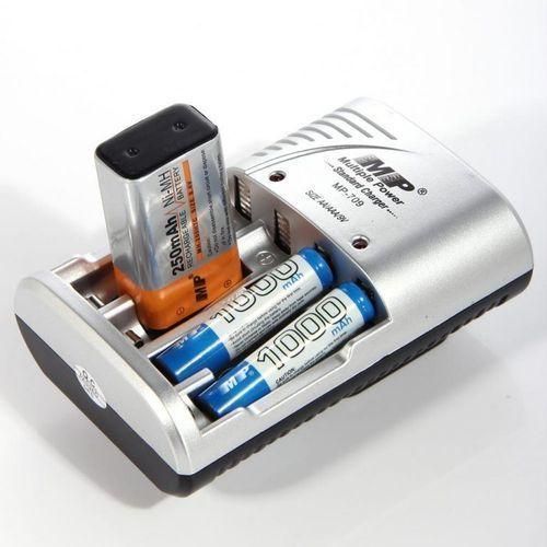 Electric Rechargeable Battery Charger Size AA & AAA And 9V - Silver