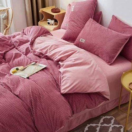 Kingsize Duvet Set 4Pcs,1 BedCover, 2PillowCases And 1 BedSheet -Pink