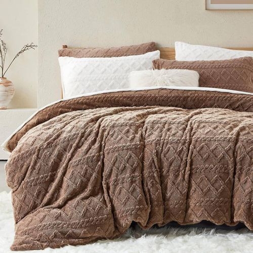 6*6 Duvet With 1 Bedsheet & 2 Pillowcases - Brown