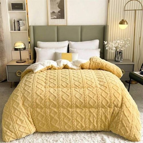 6*6 Tufted Duvet With 1 Bedsheet & 2 Pillowcases- Yellow