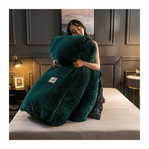 4PC Coral Velvet Duvet Set(GREEN)-1 Bedsheet,2 Pillowcases And 1 Duvet (5*6)