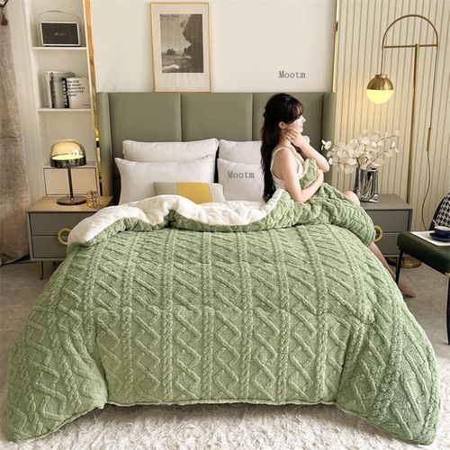 Fluffy Lamb Velvet Quilt Green