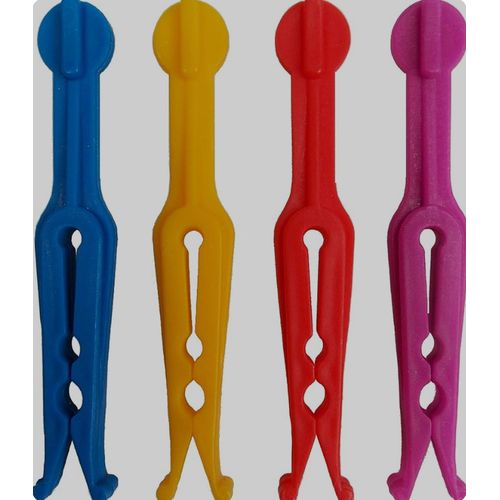 2 Dozens Of Strong Cloth Pegs In Various Colors - Green,Red, Blue
