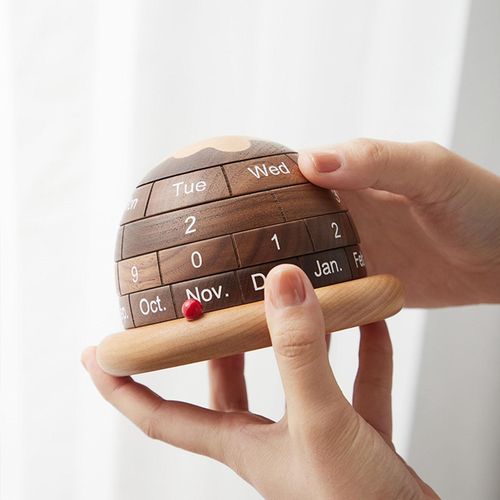 Wooden Desktop Calendar Artwork Table Accessories Rotating