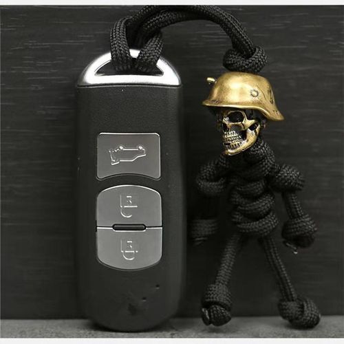 1pc Skull Head Keychain Car Biker Helmet Pendant Keychain Braided Rope Paracord Buddy Bag Hanging Backpack Doll Toy