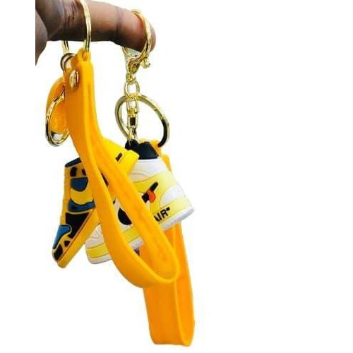 1 Piece Of Made InHand 3D Cute Sneakers/Shoe Design Keychain with Loop and Hook Key Chain For Men and Women 3D Sneaker Keychain Shoe Keychain