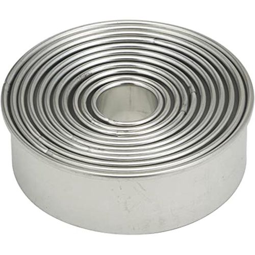 11 Pieces Metal Cookie Cutter Set, Round Stainless Steel Circle Biscuit Pastry Cutters, Assorted Sizes- Silver.