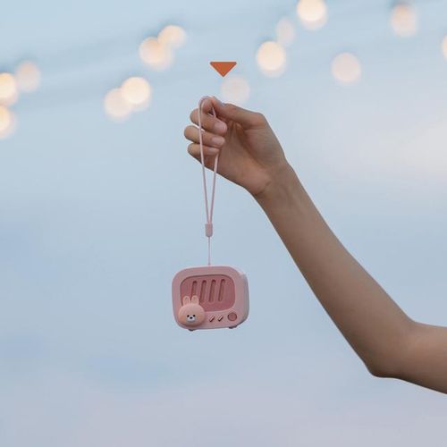 Portable Mini Cartoon Wireless Bluetooth Speaker Built-In Microphone For Connection Calls Cute Bear Family Decoration Subwoofer
