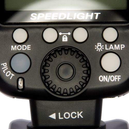 Triopo TR180 Flash Speedlite For Nikon DSLR Cameras