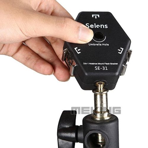 3 In 1 Se-31 Triple Head Hot Shoe Mount Flash Bracket Adapter Flash Light Bracket Light Stand Umbrella Holder For Speedlight