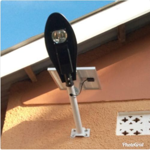 Pro Solar Solar Street Light 40W suitable for a home compound, gardens, walk and driveways, car parking,yards, hotels, restaurants, schools, hospitals.... SOLAR bulb like power, auto switch on & off at night and day