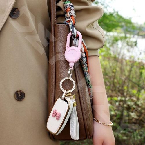 Cute Retractable Key Holder Anti-theft Metal Easy-to-pull Buckle Rope Elastic Keychain Sporty Retractable Key Ring Girl Gift-Green