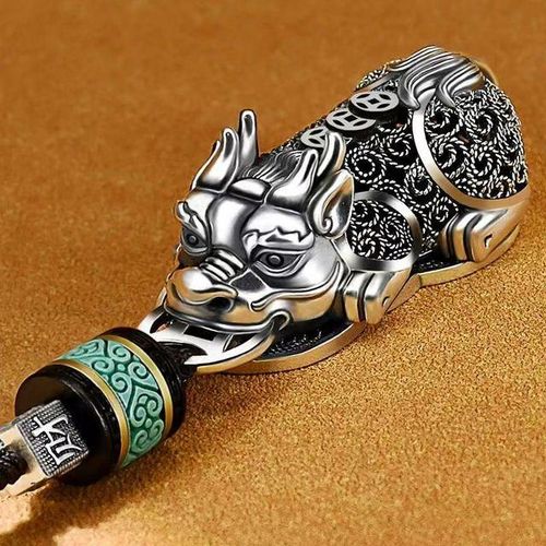 Mythical wild animal prosperous wealth and peace Electroplated Silver Keychain Totem Keyring Gift for Men Car Key Accessories-Silver
