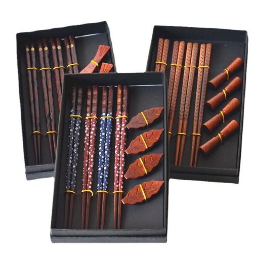 New arrivals in stock Japanese wooden chopsticks gift box set 4 pairs of chopsticks chopstick holder combination gift set A golden flower gift box