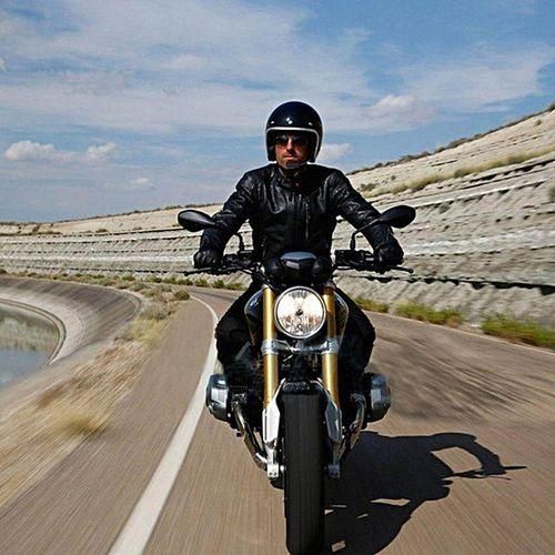 Motorcycle Helmet Headset Bluetooth 4.0 Dual Stereo Speakers Handsfree Music Call Control Mic Earphone Black