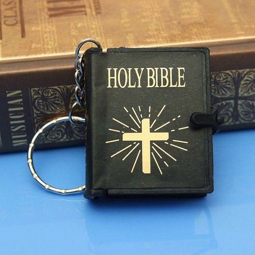 Mini English Holy Bible Keychain Religious Christian Jesus Cross Keyrings Women Bag Gift Souvenirs Dropship Car Decorations-C_Yellow