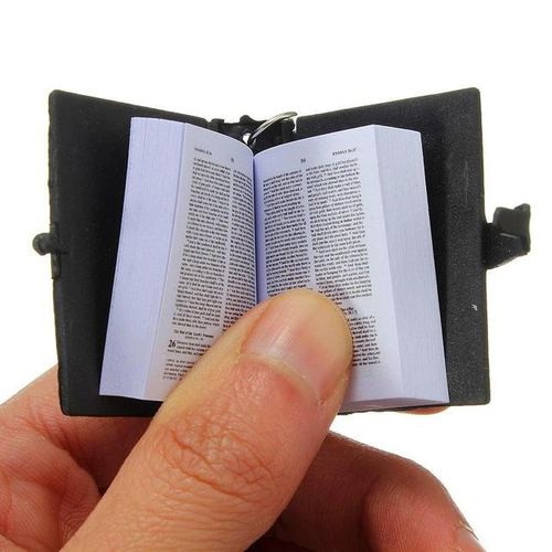 Mini English Holy Bible Keychain Religious Christian Jesus Cross Keyrings Women Bag Gift Souvenirs Dropship Car Decorations-C_Yellow