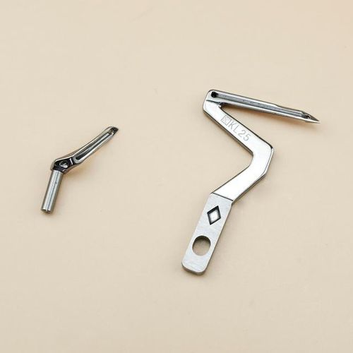 Looper / Needle Guard For Siruba 700f Overlock Sewing Machine Accessories Apparel Machine Parts Lp26 Kl25 Kg59 Kg472 Kg471 Hook