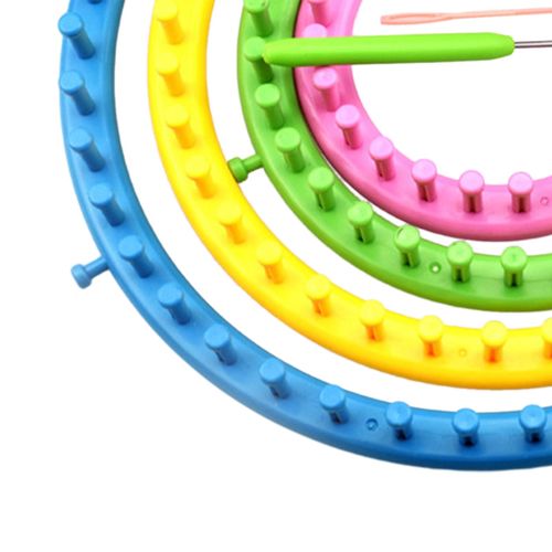 Set of 4 Circle Looms Knitting Kit with Hook    DIY