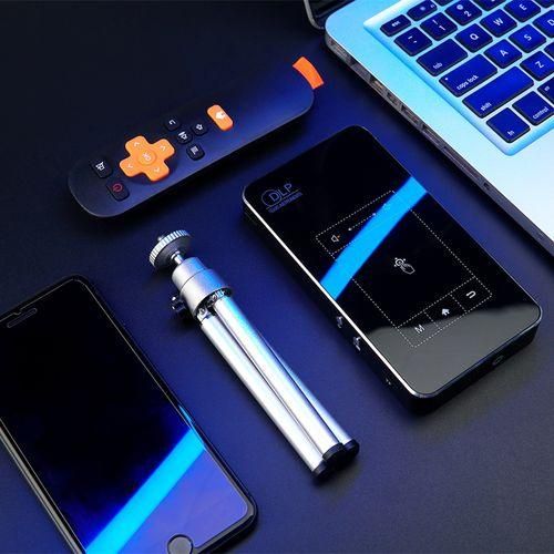DLS6E 854x480P 150 Lumens Portable Home Theater LED HD Mini Digital Projector, Android 7.1, 1G8G, UK Plug