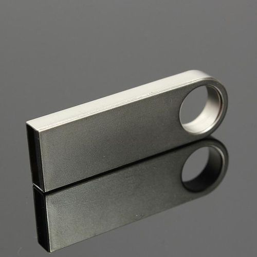 USB 32GB Flash Drive  32GB - Silver