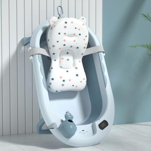 Foldable bathtub with bather