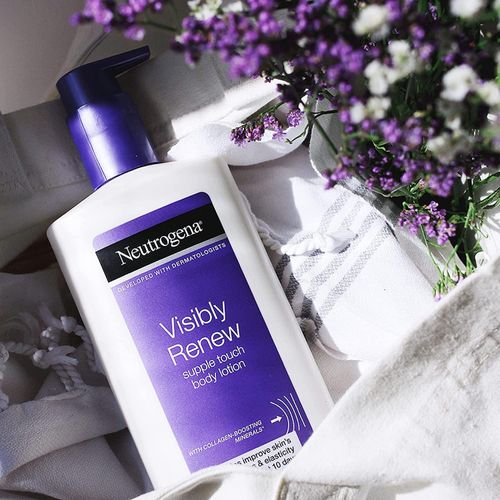 Neutrogena Visibly Renew Body Lotion, 400ml