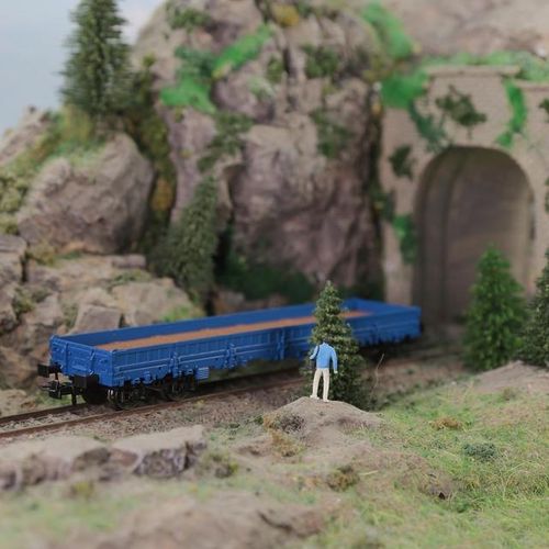 Evemodel Trains - HO Scale 40' Low-side Flat Car 1:87 Model Wagon Painted Unlettered C8764