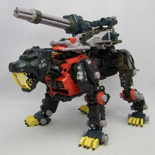 BT Building Kits ZOIDS EZ-016 Black Gatlin Saber Tiger Schwalz Ver. 1:72 Scale Full Action Plastic Kit Assemble Model Best