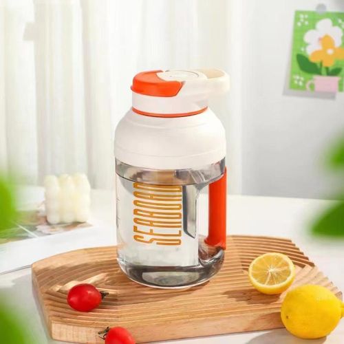 Seabroad 1.5L Portable Blender Juicing Bucket  Rechargeable Battery Smart Safety Sensor 30 Seconds Quick Blending Welding Water Cup Portable Sports fruit Juice Mug Electric Juicer Mixer- Multicolor