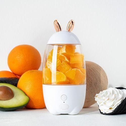 Portable Electrical Juicer Household Juicer Cup Blender Fruits USB Charging Mini Smoothie Blender Outgoing Juicer White