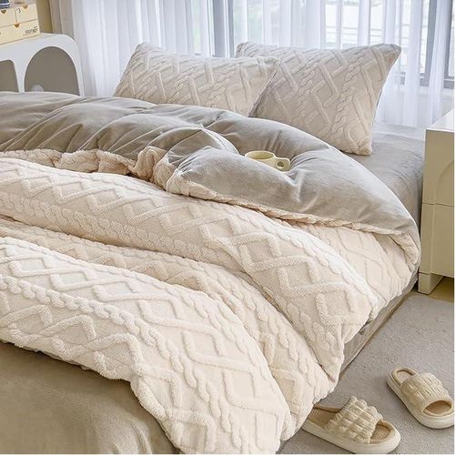 Ultra Soft Cozy Velvet Duvet With Free Pillows