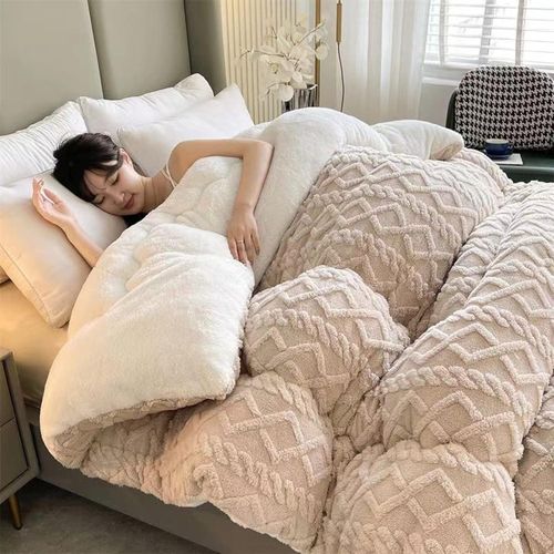Double-Sided Velvet Quilt Blanket
