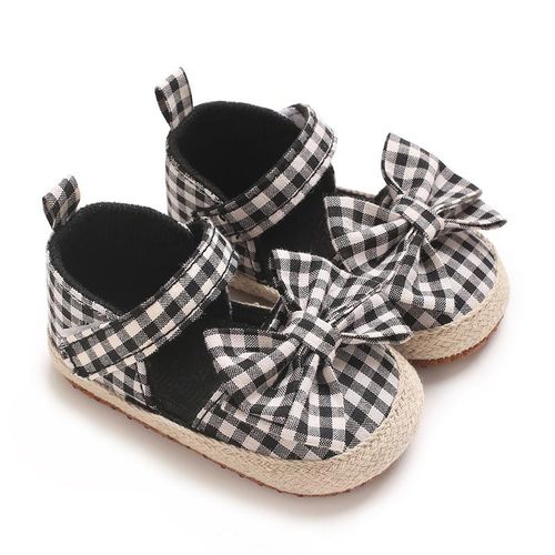 Spring and summer 0-1 year old female baby princess shoes black and white checkered breathable and comfortable soft sole anti slip learning single shoe