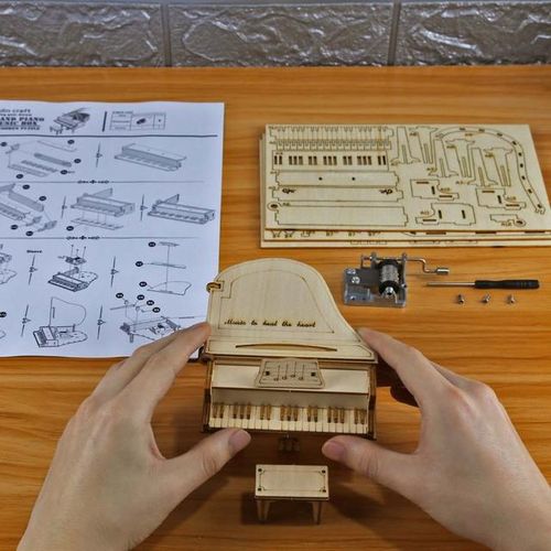 Grand Piano Wood Hand Crank Music Box Decoration 3D Wooden Puzzle Game Building Birthday Assemb Kit Mechanical Model