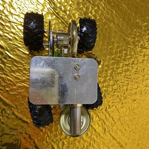Stirling Engine Car, Lamp Heating, Sustainable Rotation, Moving, Good-looking Metal, Cool and Fun Scientific Physics Toy